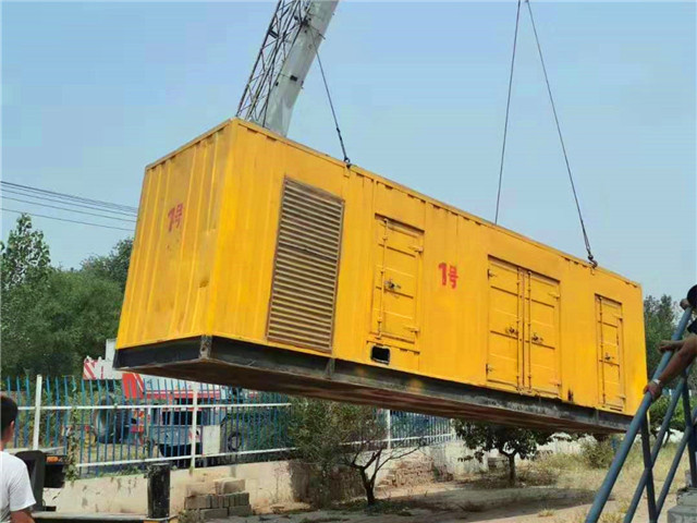 临清300KW柴油发电机组油耗是多少?