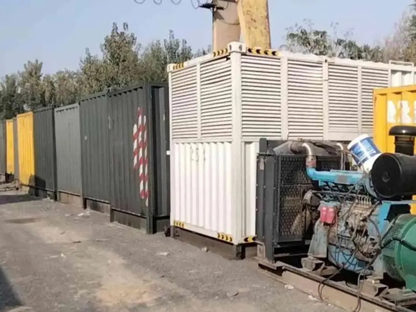 临清200KW柴油发电机机组每小时油耗是多少？